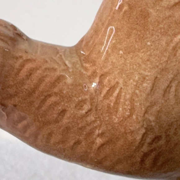 Vintage Japan Ceramic Brown Honey Bear Hugging Bee Hive Salt & Pepper Shakers - Picture 9 of 13